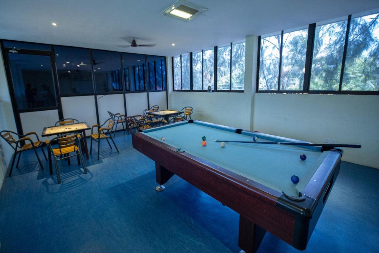 Ocean Spray Hotel Kālapettai Kültér fotó