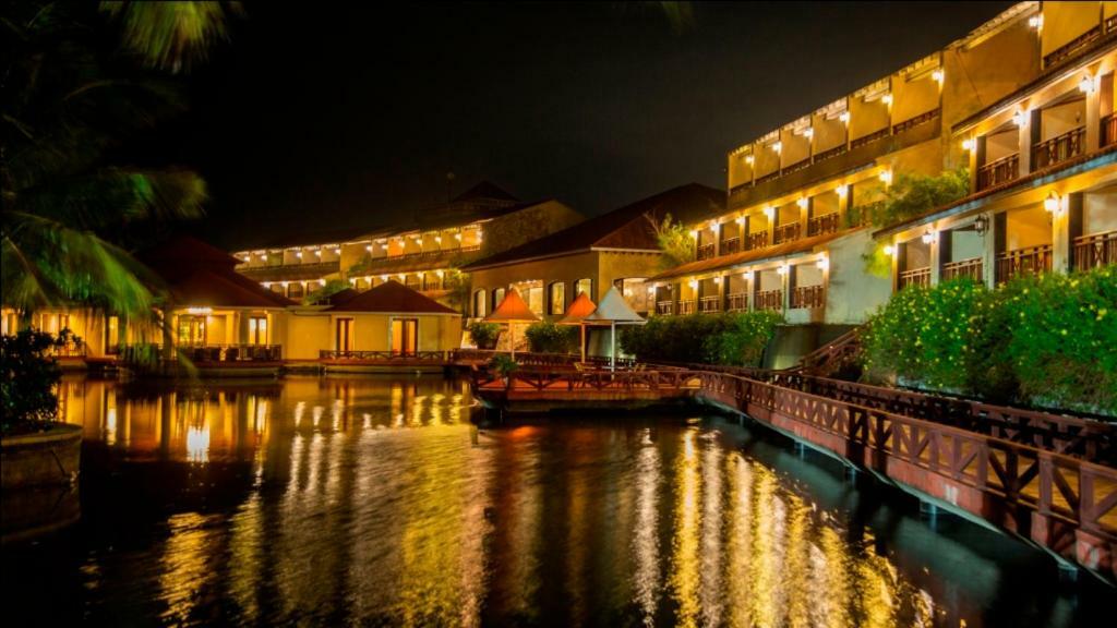 Ocean Spray Hotel Kālapettai Kültér fotó