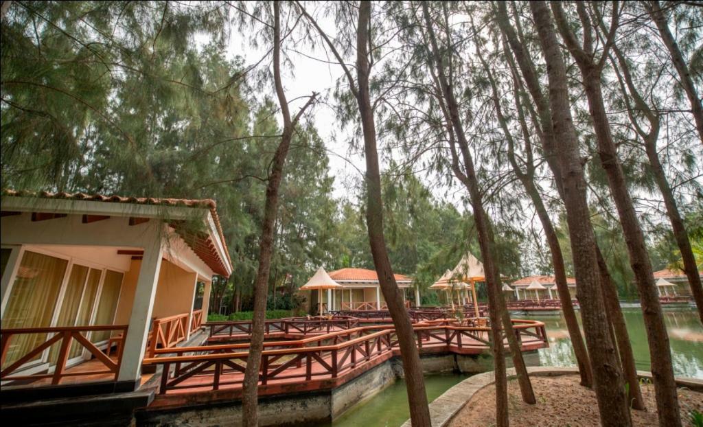 Ocean Spray Hotel Kālapettai Kültér fotó