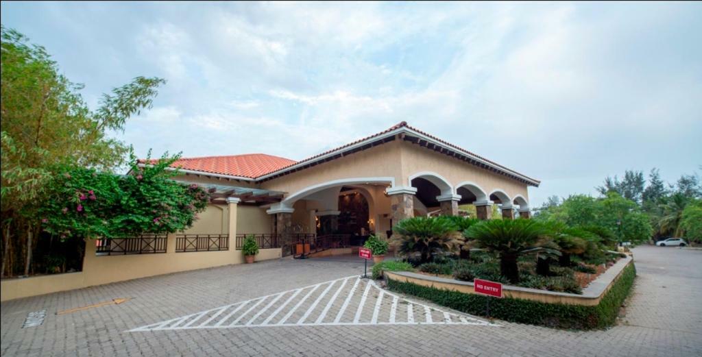 Ocean Spray Hotel Kālapettai Kültér fotó