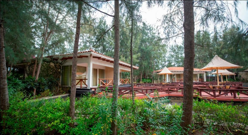 Ocean Spray Hotel Kālapettai Kültér fotó